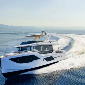 Absolute Yachts i Arpa. Ruch, funkcjonalność i elegancja na pokładzie Navetta 62